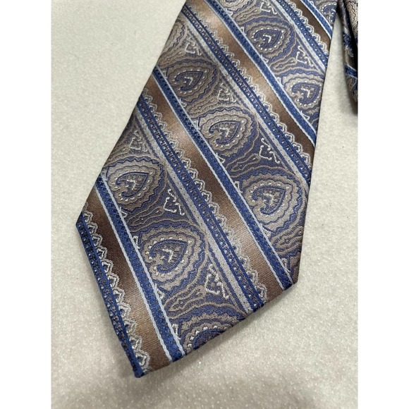 Mario Ferrari Men's 100% Silk Tie Necktie Gold Brown Blue Paisley Damask Pattern - Picture 7 of 7